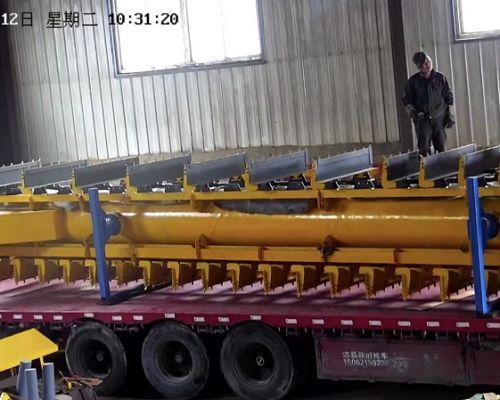 Băng tải cạp ch&ocirc;n nhẹ